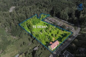 Rodinný dům s 1ha pozemku - 1