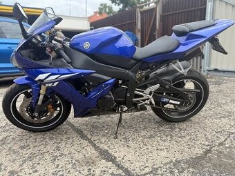 Yamaha YZF R1