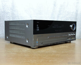 Receiver Harman Kardon.