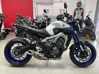 YAMAHA MT 09