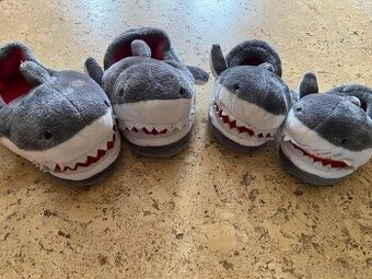 Papuče/přezůvky/domácí obuv - žralok vel. 31/32 a 36/37