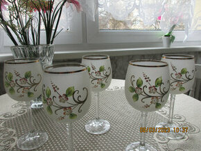 Prodám krásně zdobené skleničky.