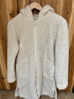 Kabát s kapucí z ovčí vlny