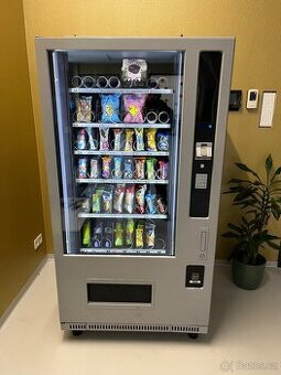Prodám prodejní automat značky Vendo Sanden
