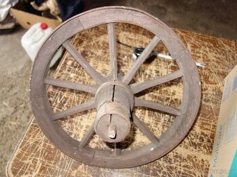 Masivní kolečko od trakaře