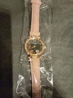 Prodám dámské , dívčí nové hodinky a náramek