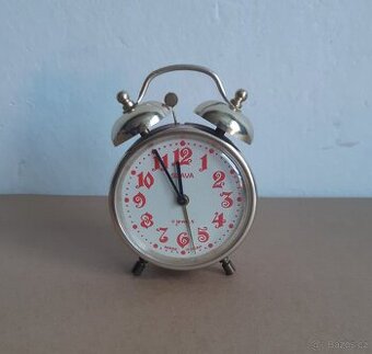 budík Slava na opravu