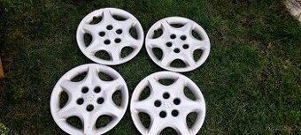 Poklice Mazda originál na mazda 626 15"