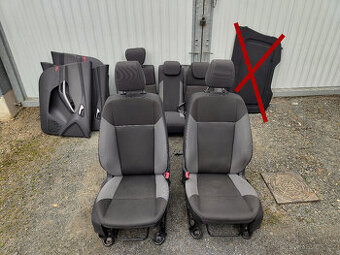Sedačky, tapeci Focus III - hatchback