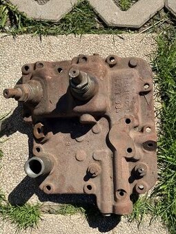 víko na zetor 80 11 nebo 80 45