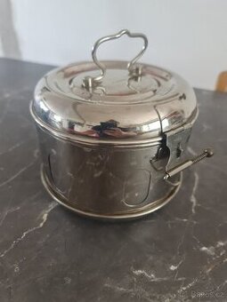 starožitný lékařský sterilizátor