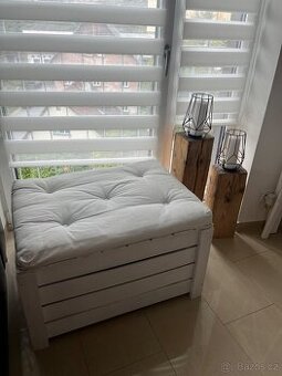 Dřevěná bedna s futonem - 1