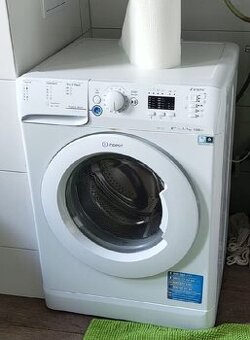 Automatická pračka Indesit