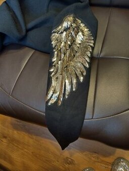 Prodám svetr s křídly na rukávech - 1