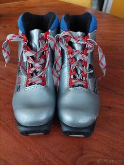 Dětské boty na běžky vel.33