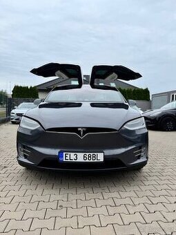 TESLA MODEL X   2016 90kWh černá SCH free
