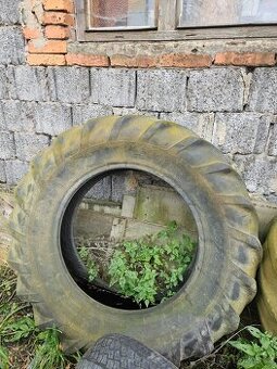 16,9 x 30 pneumatika