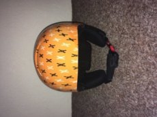 Oranžová helma Carrera na lyžování nebo snowboard