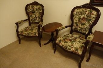 Stoličky a stolík - 1