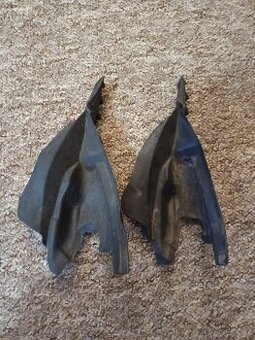 BMW E39 - rožky pod přední kapotou