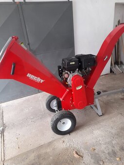 Hecht 6642 benzínový drtič větví