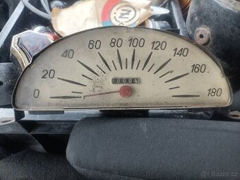 Tatra 603 tachometr