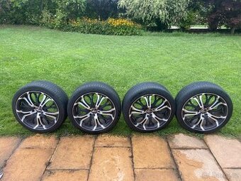 Pneu 205/45 R 17 na ALU Barracuda