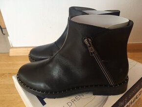 dívčí boty Primigi