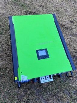 Hybridní třífázový střídač InfiniSolar 10kW