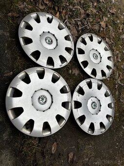 Originální kryty kol Škoda R15