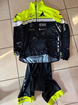Cyklistická bunda + kraťasy