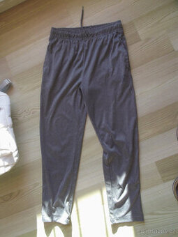 Sportovní tepláky Crivit vel. 146/152