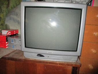Staré funkční televize
