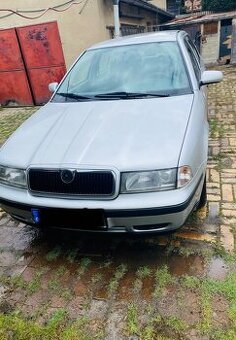 Škoda Octavia Combi 1,6 GLXI benzín