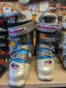 PRODÁM LYŽÁKY NORDICA VEL.: 37