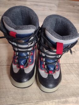 Boty na snowboard vel.35