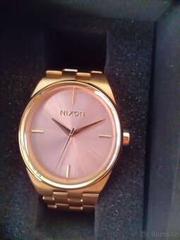 Dámské hodinky Nixon Idol Light Gold/Pink, krásný stav