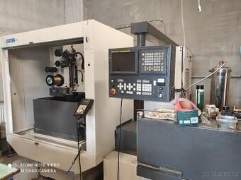 Elektroerozivní drátová řezačka FANUC Robocut 0iA (6869)