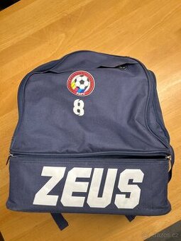 Batoh Zeus