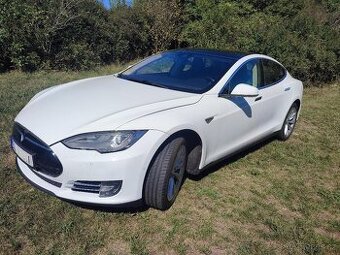 Tesla Model S 85 rv2015, Nabíjení zdarma, baterie vyměněná