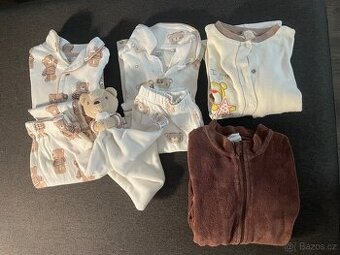 Set 4 pyžámek pro chlapečka + usinacek