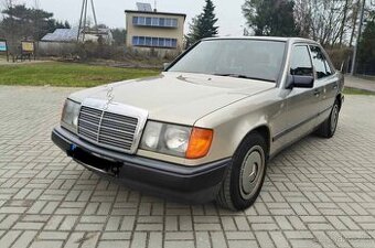 Mercedes-Benz 200E