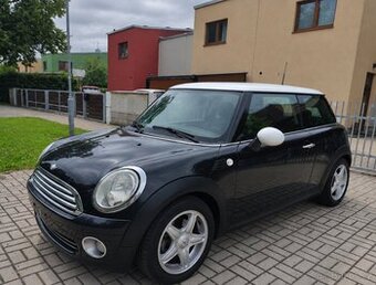 Míní Cooper 1.6i 88kW 1.Majitelka