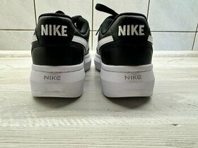 Boty Nike, Converse