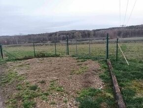 Prodej pozemku v klidné části Jesenice u Rakovníka; zahrada  - 1