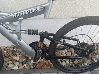 Celoodpružené kolo Nakamura