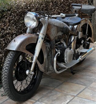 BMW R12