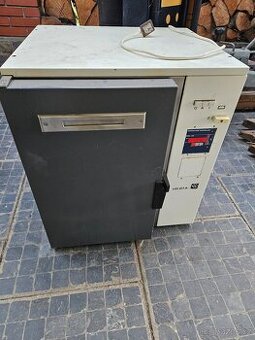 Horkovzdušný sterilizátor, vytvrzovací pec CHIRANA HS 61 A