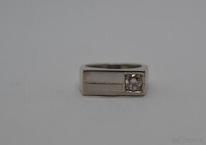 Zlatý prsten s briliantem 0.20 CT