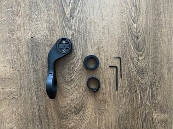 Předsazený držák Garmin